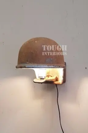 koe-drinkbak-handegmaakte-ijzeren-lamp-Tough-Interiors-Rene-Braas