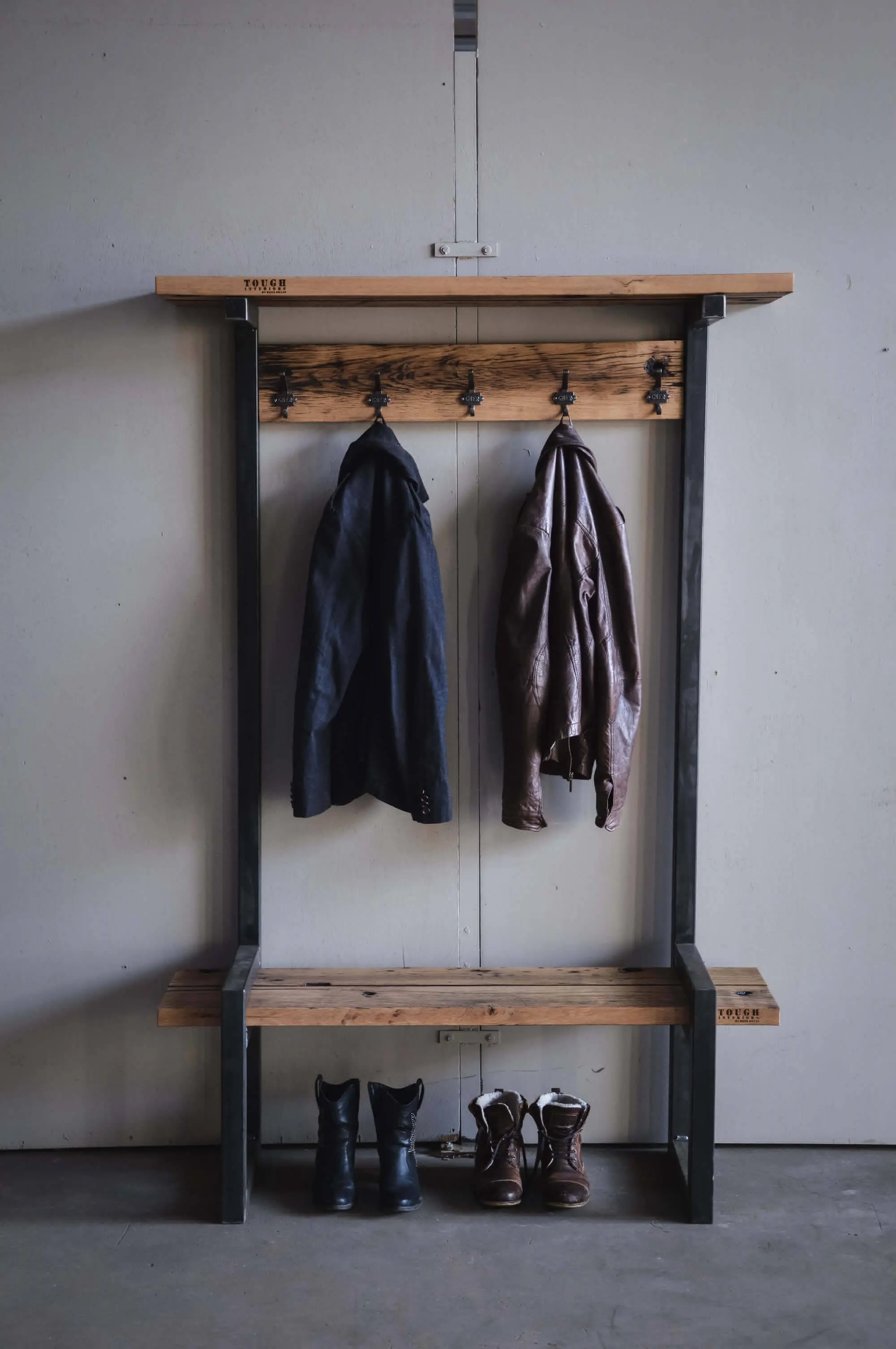 KAPSTOK-STAAL-HOUT-OP-MAAT-GEMAAKT-Tough-Interiors-Rene-Braas