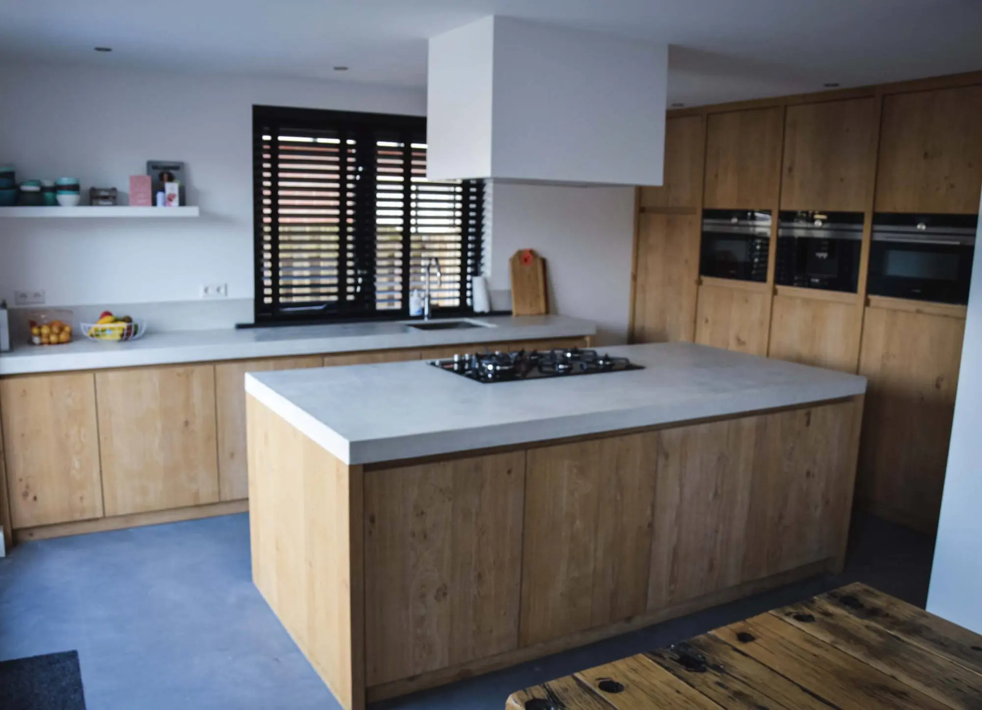 keuken-stoer-beton-Tough-Interiors-Rene-Braas